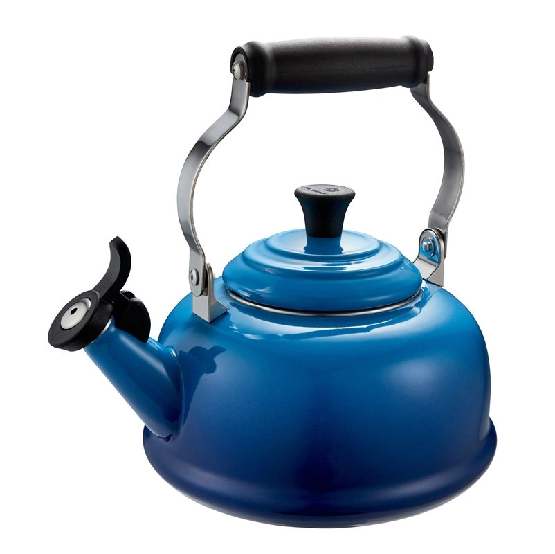 Le Creuset - 1.7 L (1.8 QT) Blueberry Classic Whistling Kettle