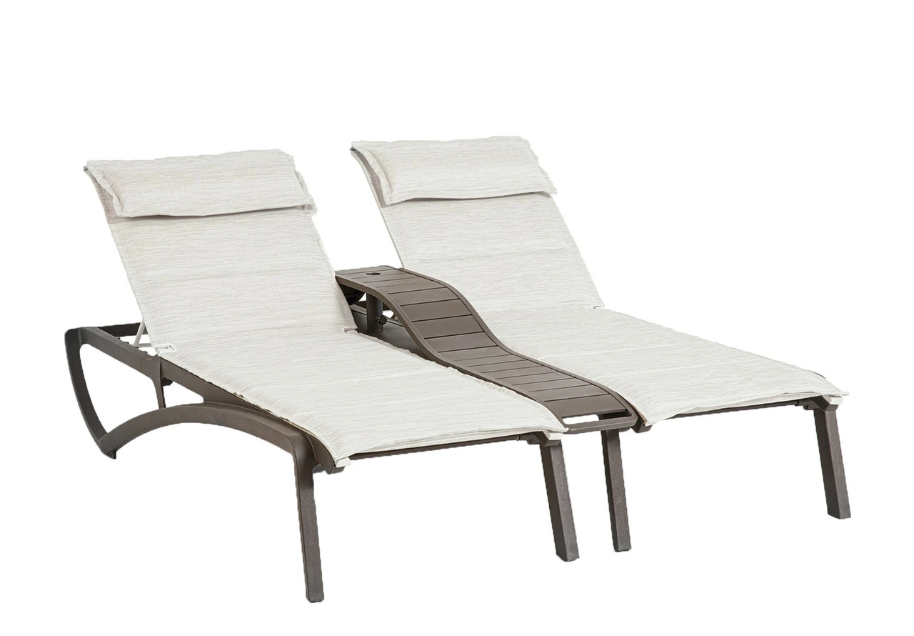 Grosfillex - Sunset Comfort Beige/ Fusion Bronze Outdoor Stackable Duo Chaise Lounge