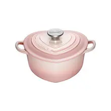 Le Creuset - 1.9 L (2 QT) Shell Pink Heart Shaped Dutch Oven