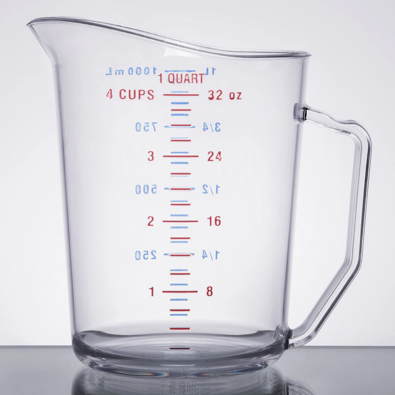 Cambro - 1QT Clear CamWear Measuring Cup - 100MCCW135