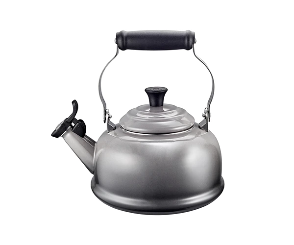 Le Creuset - 1.6 L (1.8 QT) Oyster Classic Whistling Kettle