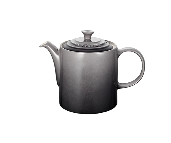 Le Creuset - 1.3L (4 cup) Oyster Grand Teapot