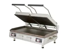 Star - Pro-Max 28" Two-Sided Panini Grill 208/240V w/ Smooth Iron Plates & Electronic Timer - PSC28IT